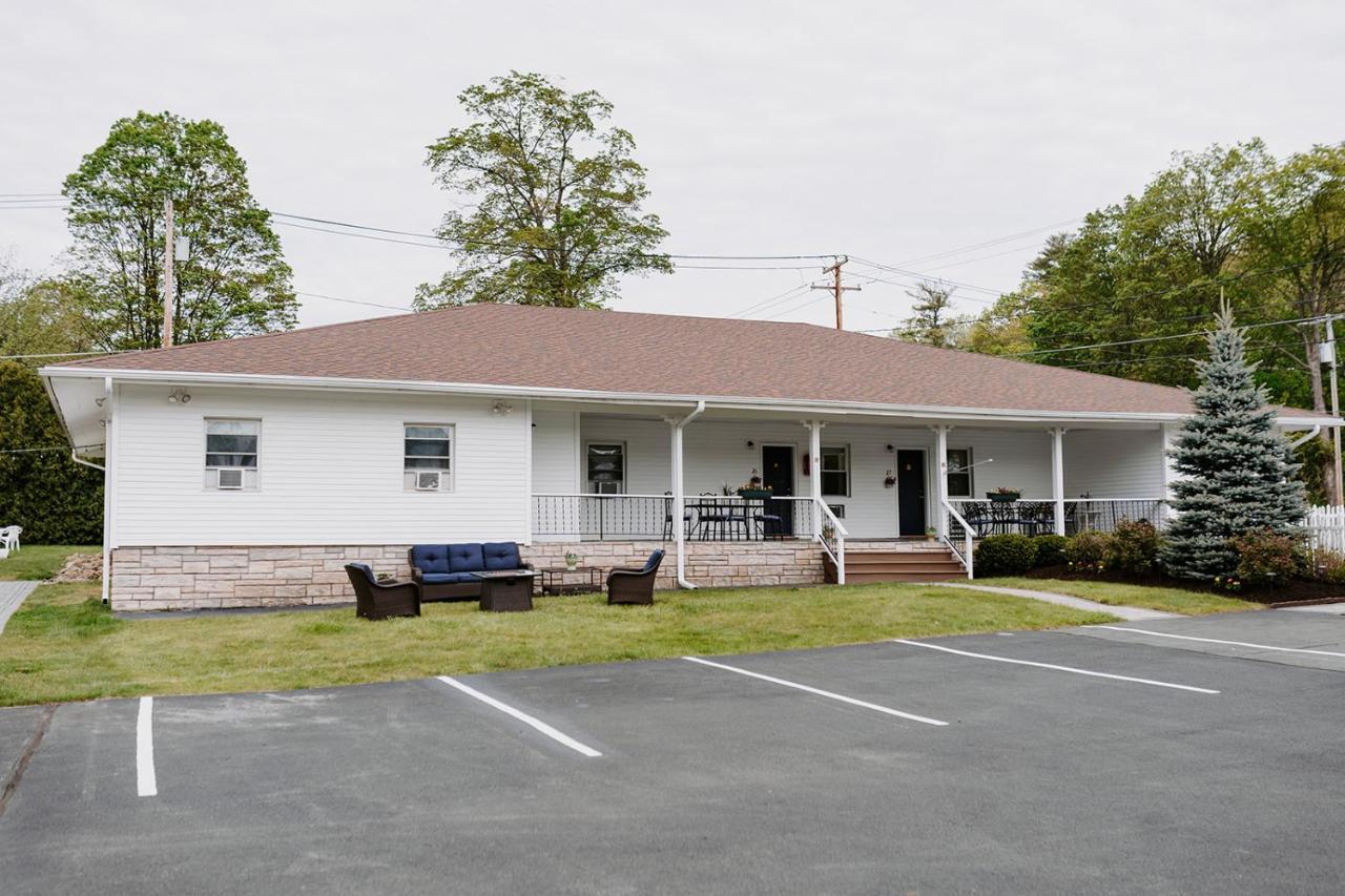Blue Moon Motel Lake George Exterior photo