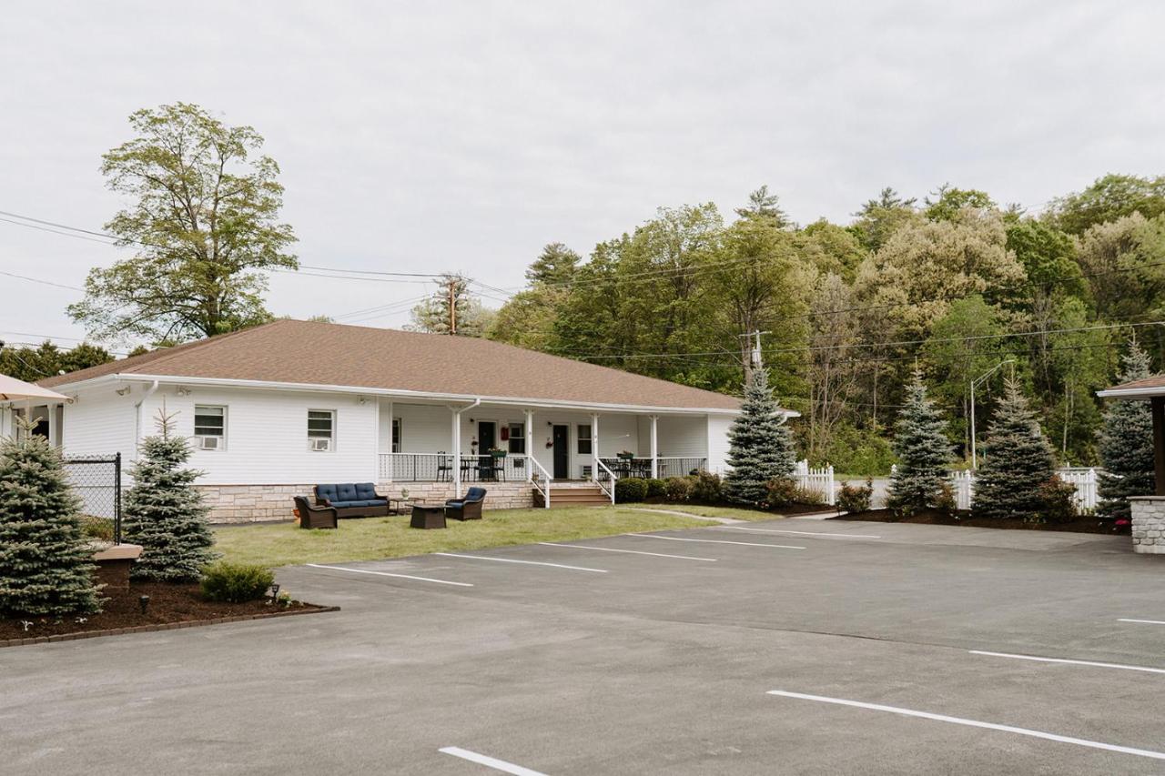 Blue Moon Motel Lake George Exterior photo